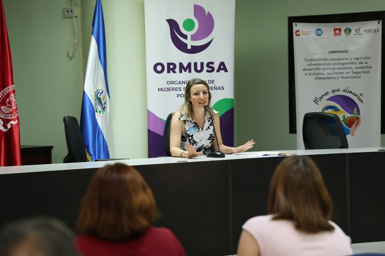 Lee más sobre el artículo ORMUSA presenta documental “Entre aguas y surcos de esperanza” en semana ambiental organizada por la Universidad de El Salvador